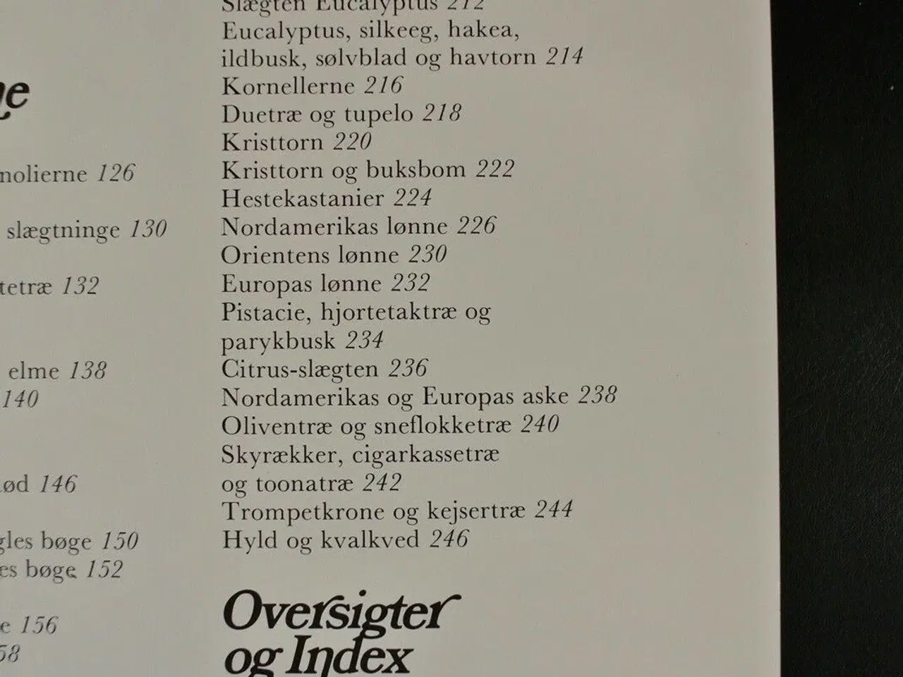 Billede 4 - træernes bog. internationalt træ-atlas, Af hugh jo