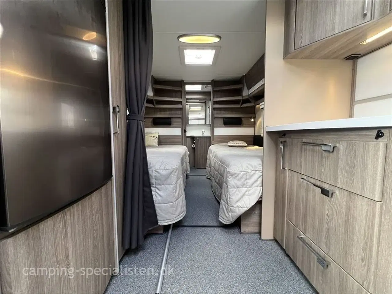 Billede 9 - 2017 - Kabe Royal 740   Kabe Royal 740 E TDL KS kan nu ses hos Camping-Specialisten.dk