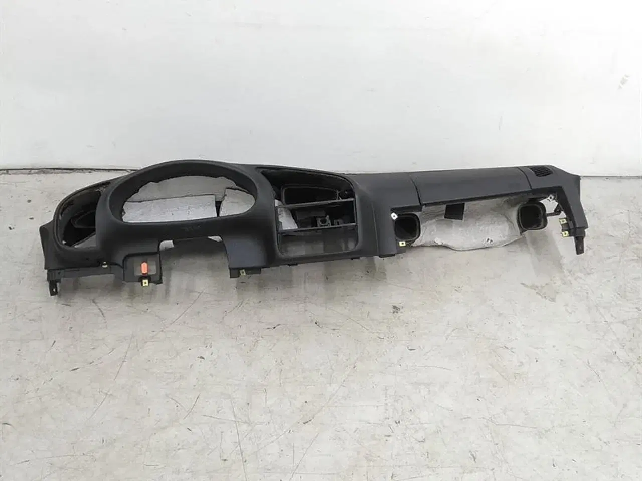 Billede 1 - Instrumentbrod Sort Til Airbag K09729 BMW E36