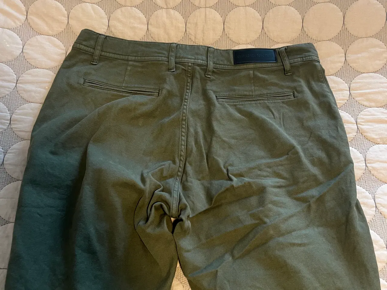 Billede 1 - Shaping New Tomorrow shorts str. 34
