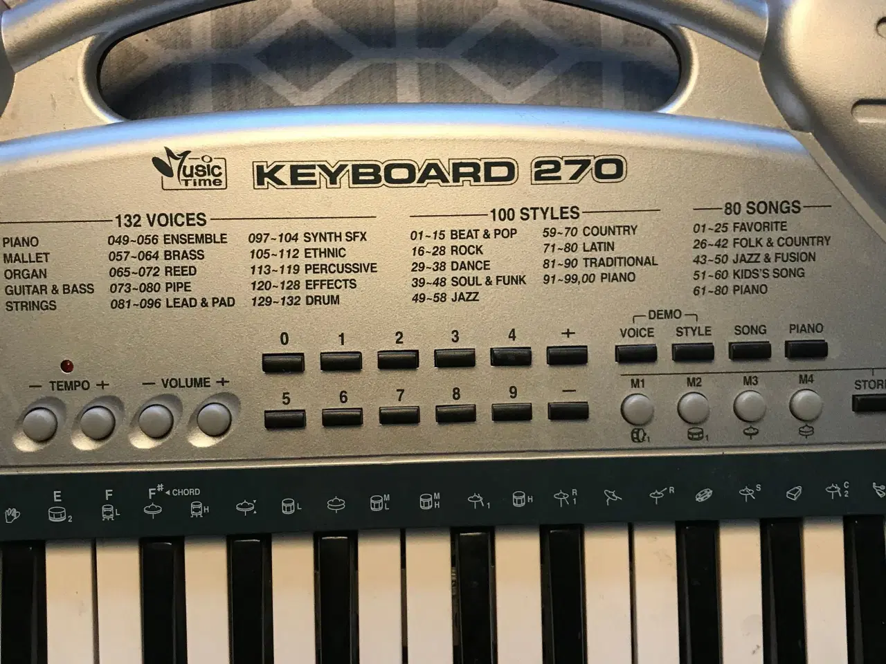 Billede 3 - Keyboard, guitarer og mikrofoner