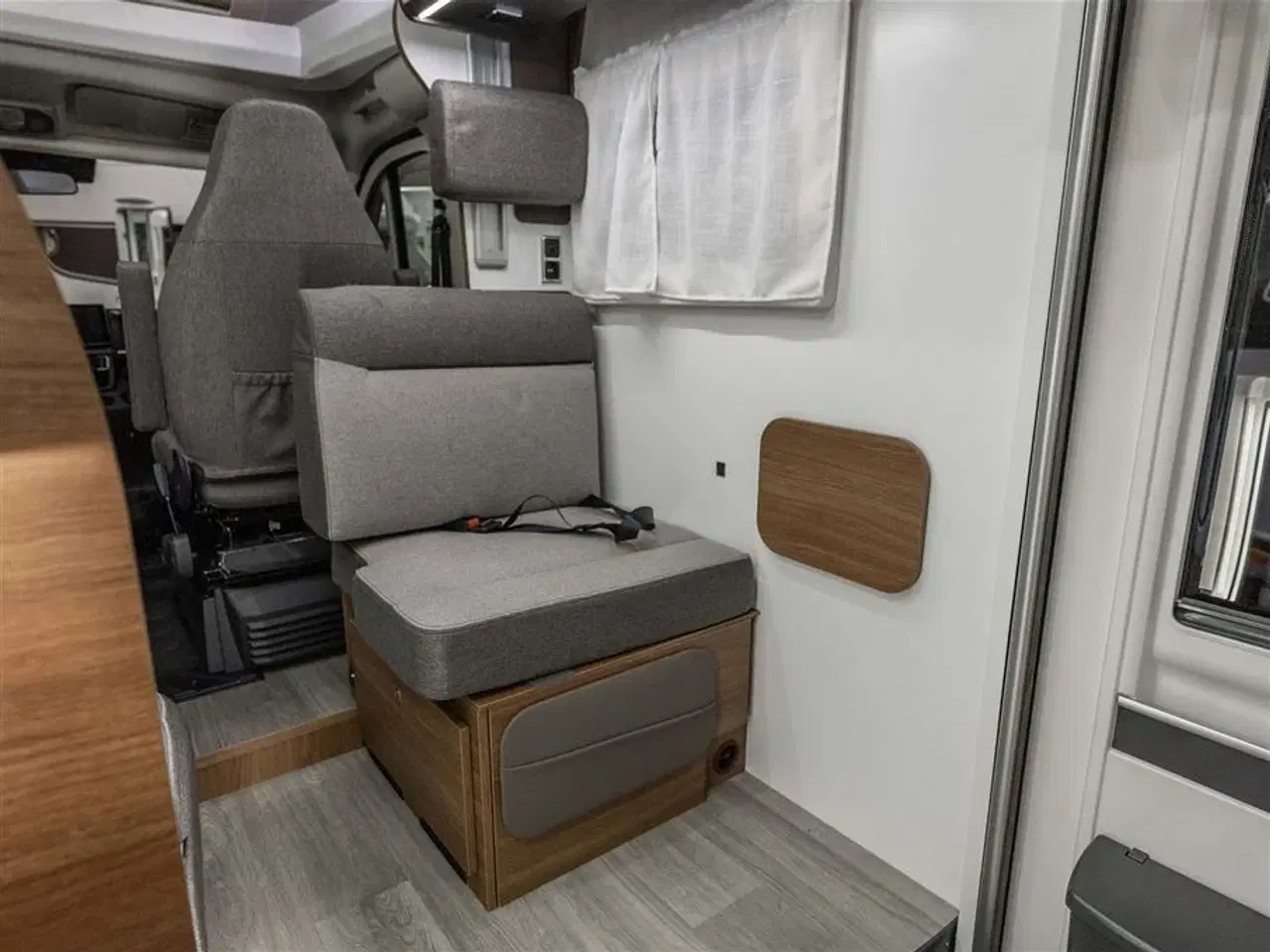 Billede 19 - 2026 - Benimar Mileo 263 Skandinavisk design og komfort året rundt