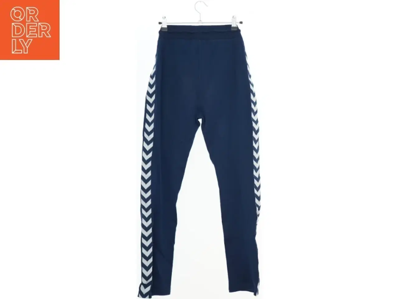 Billede 2 - Blå træningsbukser med hvide striber fra Hummel (str. 164)