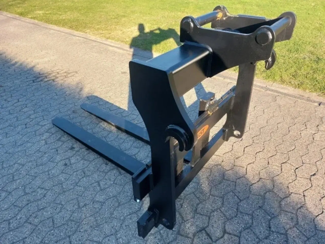 Billede 2 - JST 5 tons combi pallegafler Volvo BM til Hydrema