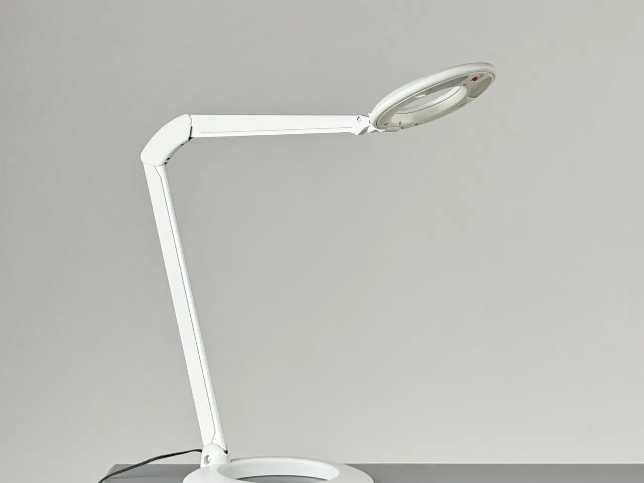 Billede 1 - Luxo Ovelo LED Bordlampe – Hvid