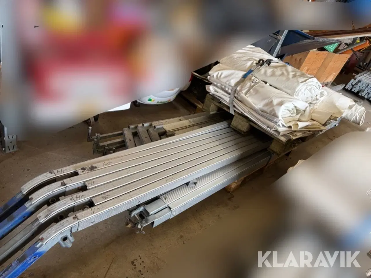 Billede 1 - Telt med teltdug 9x9 meter