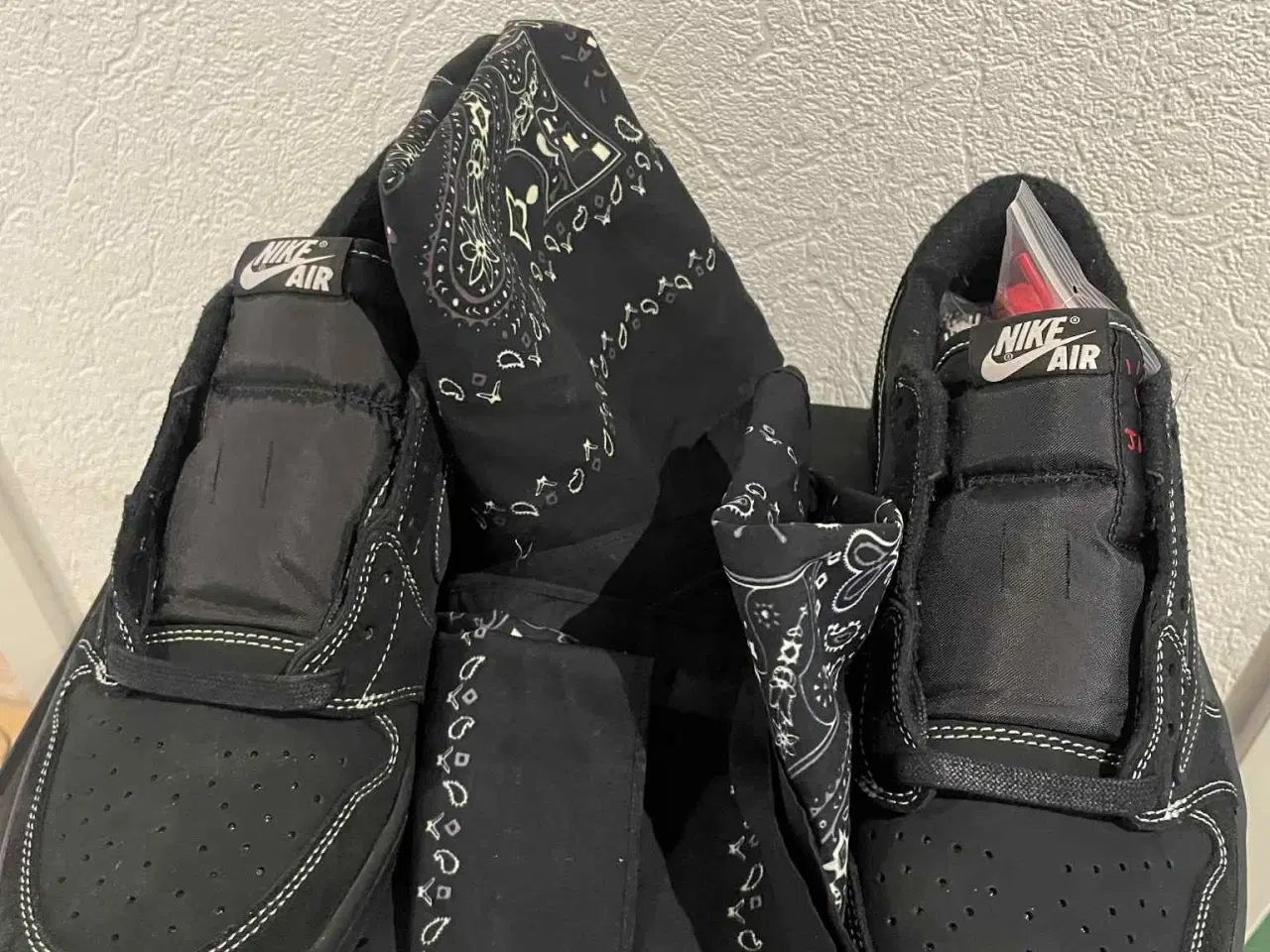 Billede 1 - Air Jordan 1 Low SP x Travis Scott "Black Phantom"