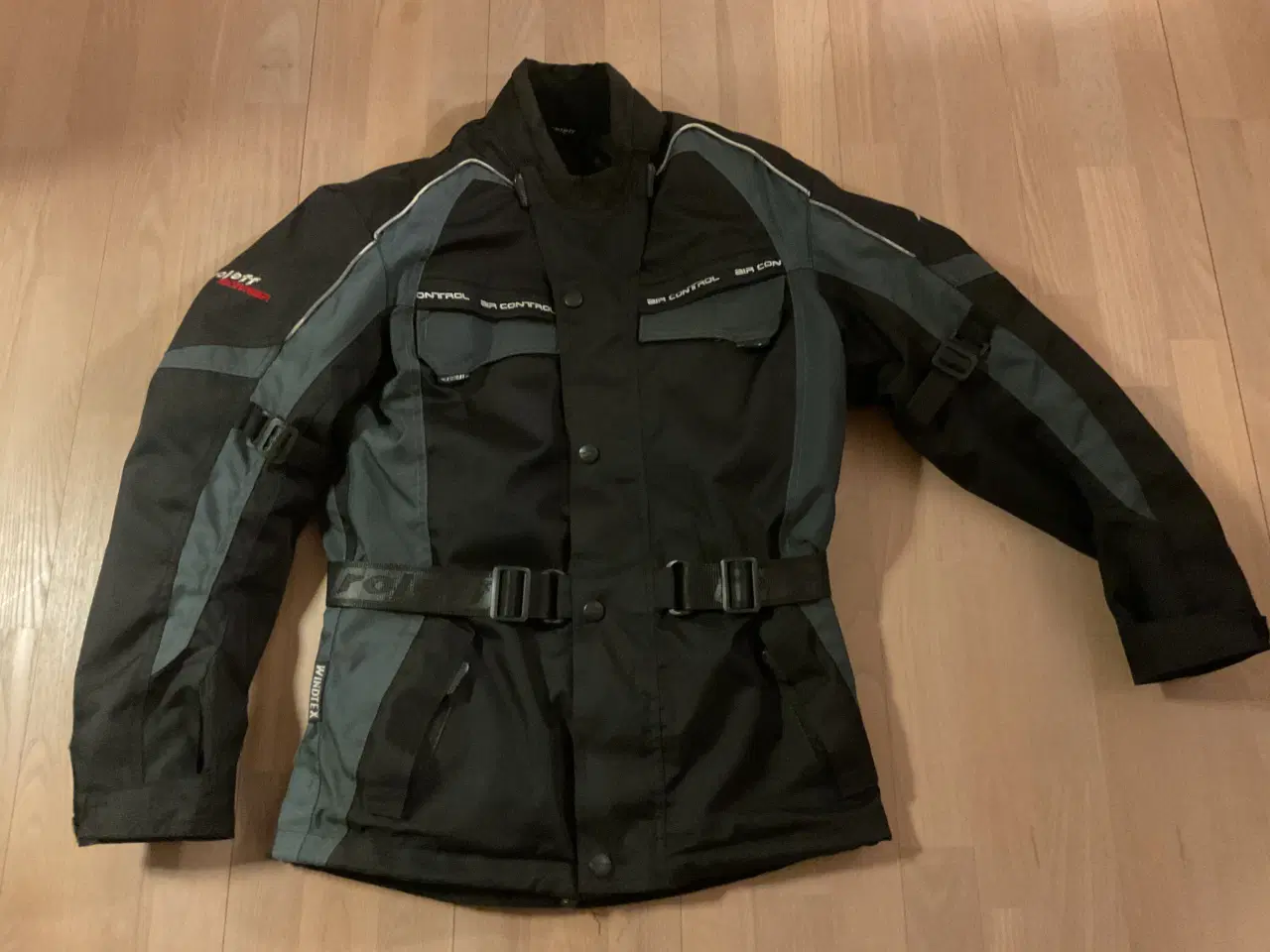 Billede 1 - Jakke, bukser og handsker til damer