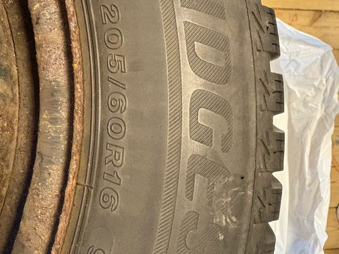Billede 5 - 4 stk. Bridgestone vinterdæk på stål fælge
