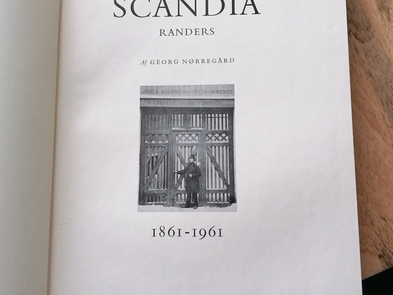 Billede 2 - Bog om togfabrikken Scandia 