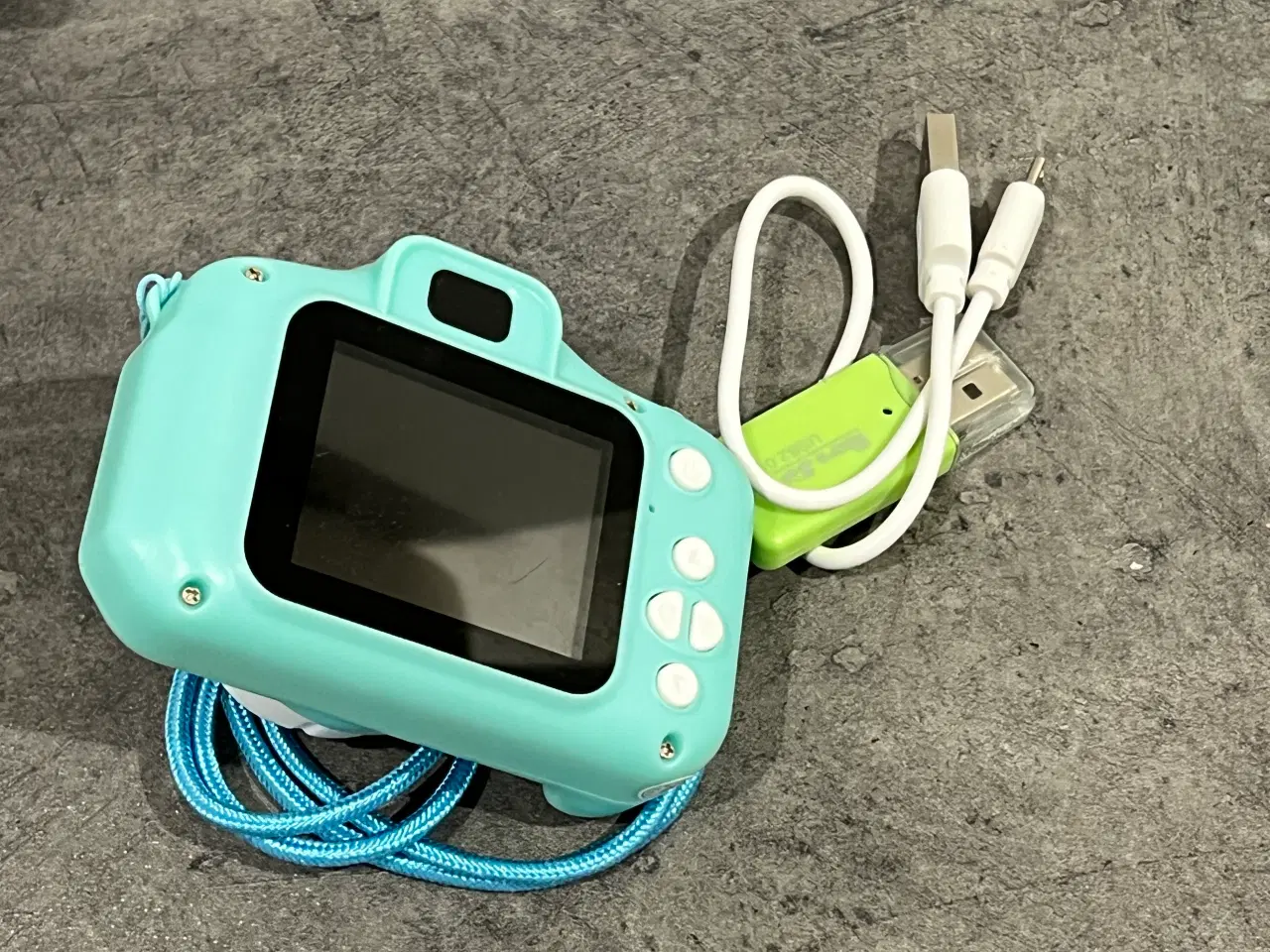 Billede 1 - Camera til børn m/ 2 GB Micro sd kort 