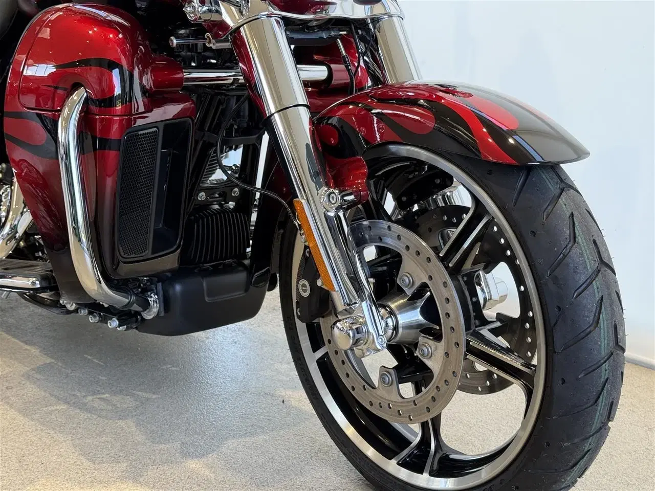 Billede 3 - Harley Davidson FLHTCUTGSE Tri Glide Ultra CVO 117" Trike