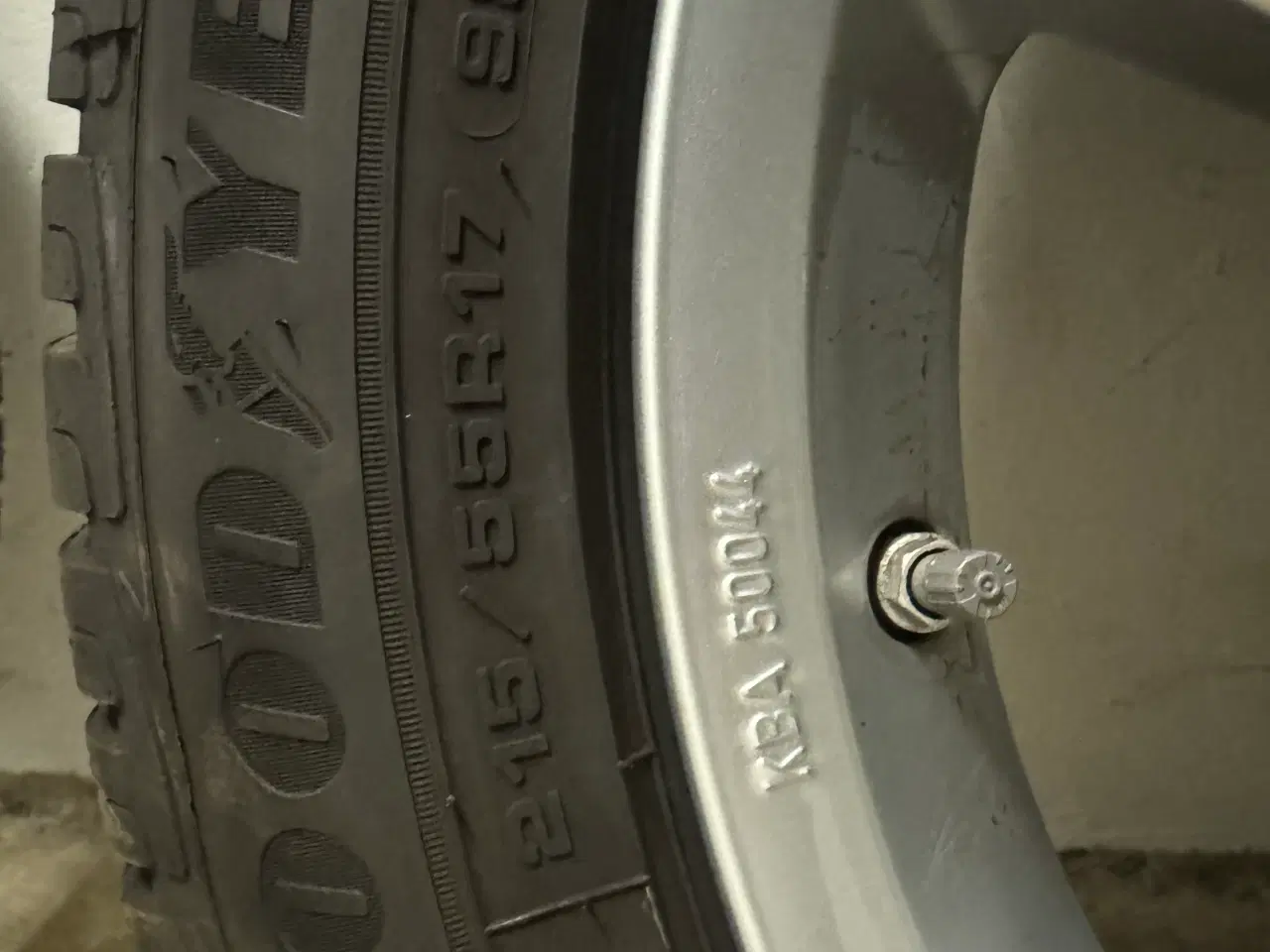 Billede 2 - Vinterhjul har siddet på Passat