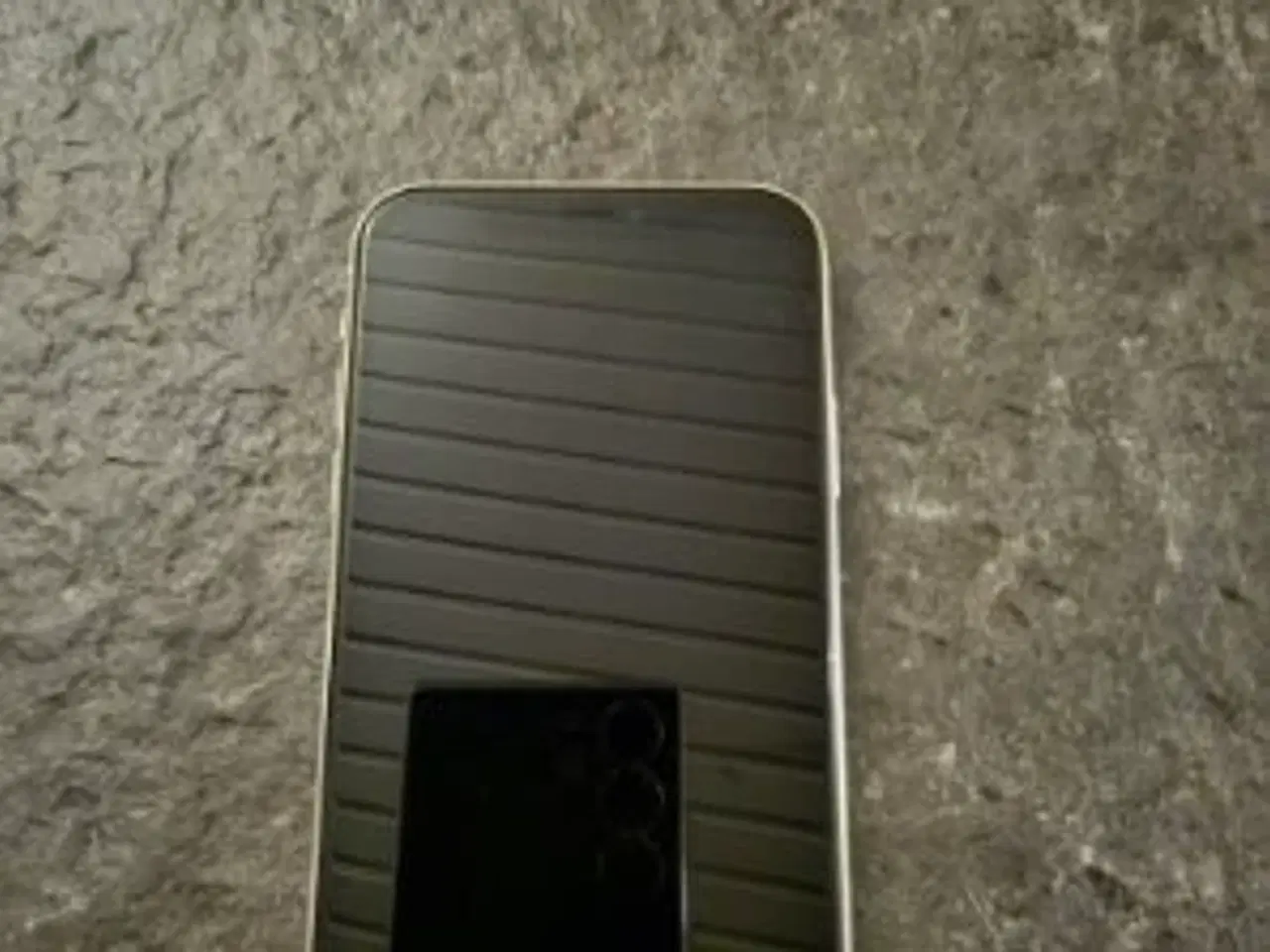 Billede 2 - iPhone 11 (ødelagt bagskærm)