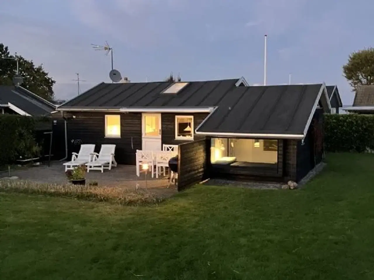 Billede 4 - Sk�nt sommerhus 100 m til b�rnevenlig sandstrand, T�t p� skov og legeplads.
Elsehoved p� Sydfyn.