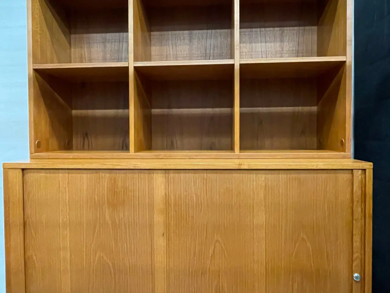 Billede 1 - Nipo Super top Reol+jalousiskab