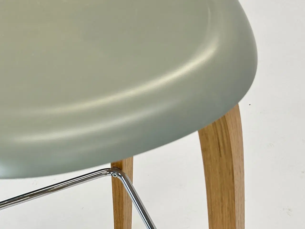 Billede 7 - GUBI 3D Bar Barstol – Mørkegrå med Træ Stel SH 78 cm