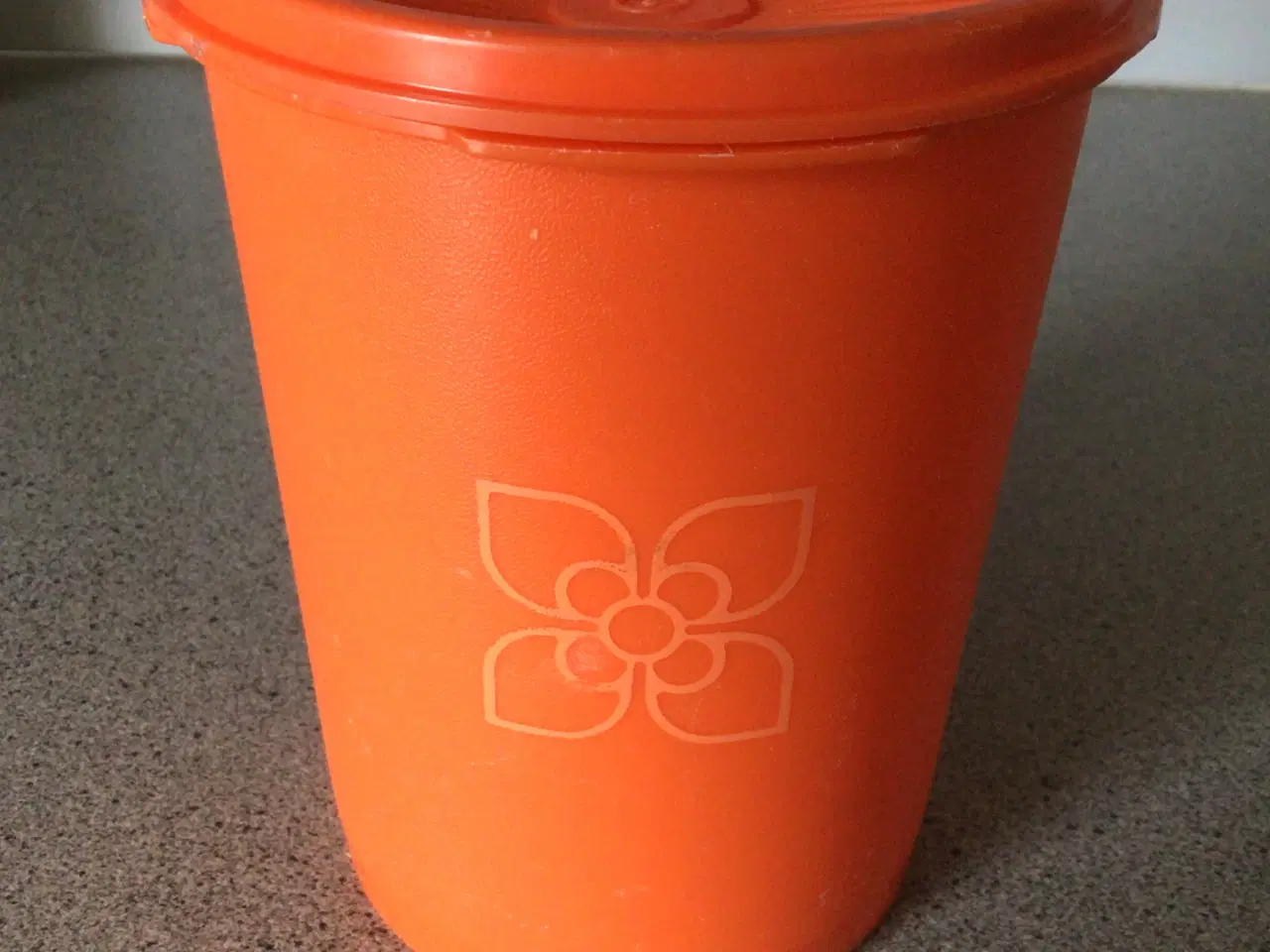Billede 2 - Tupperware bøtte 