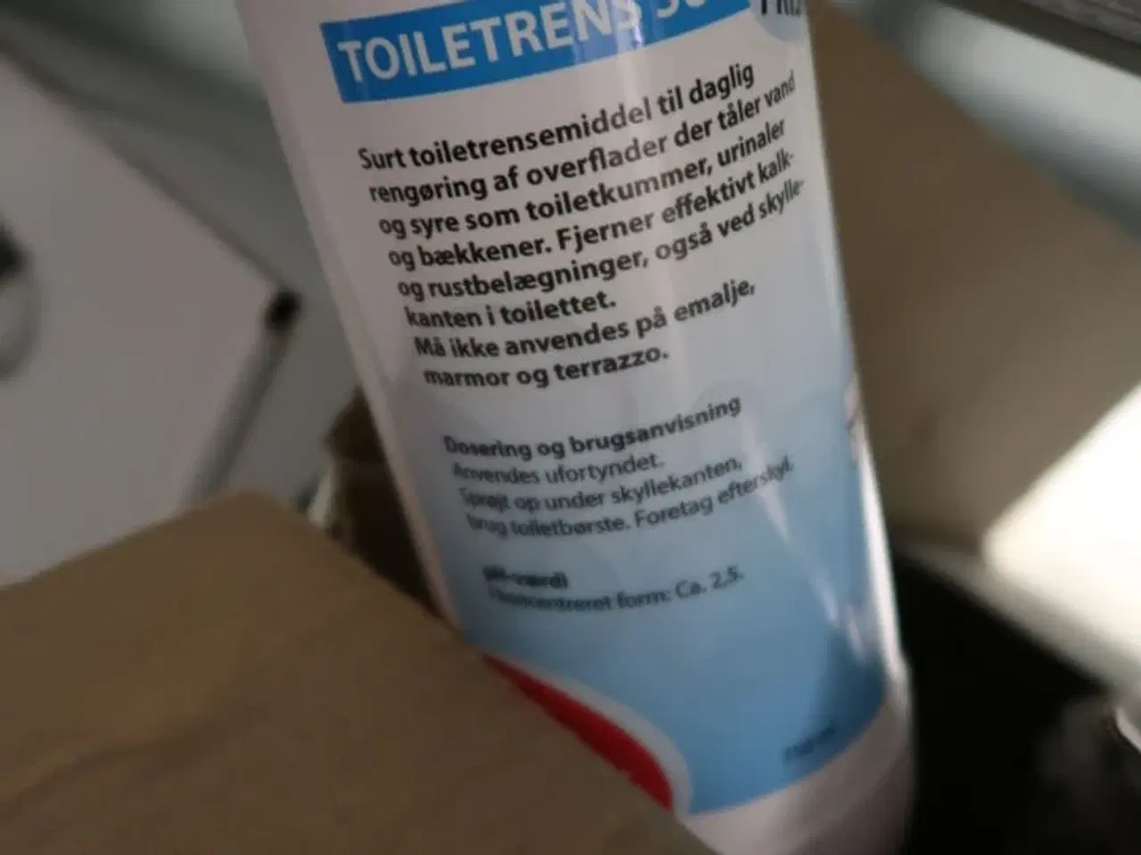 Billede 4 - Diverse rengøringsmidler og -artikler