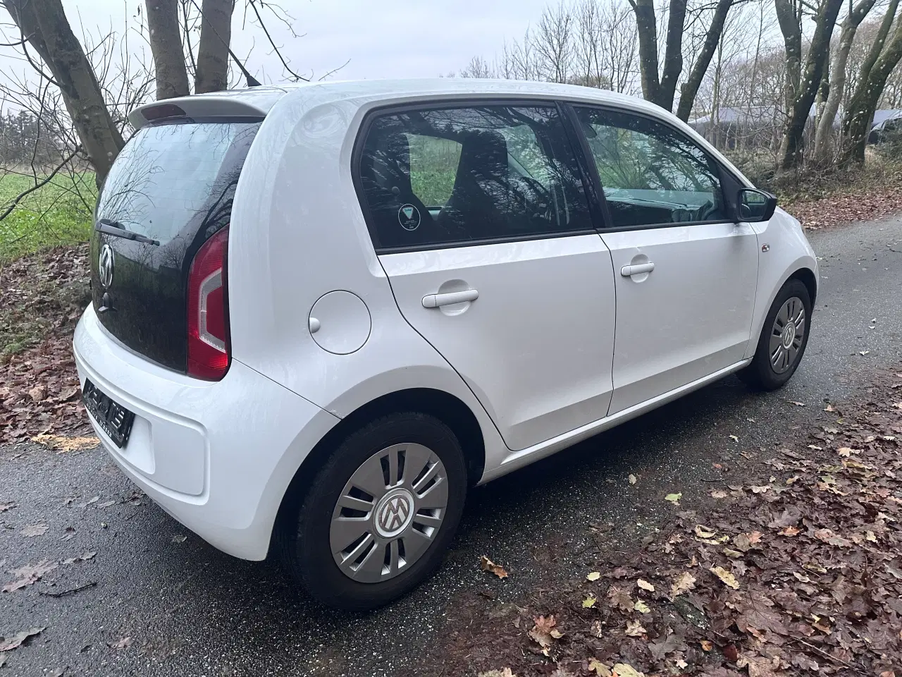 Billede 4 - Nysynet vw up, med masser af udstyr
