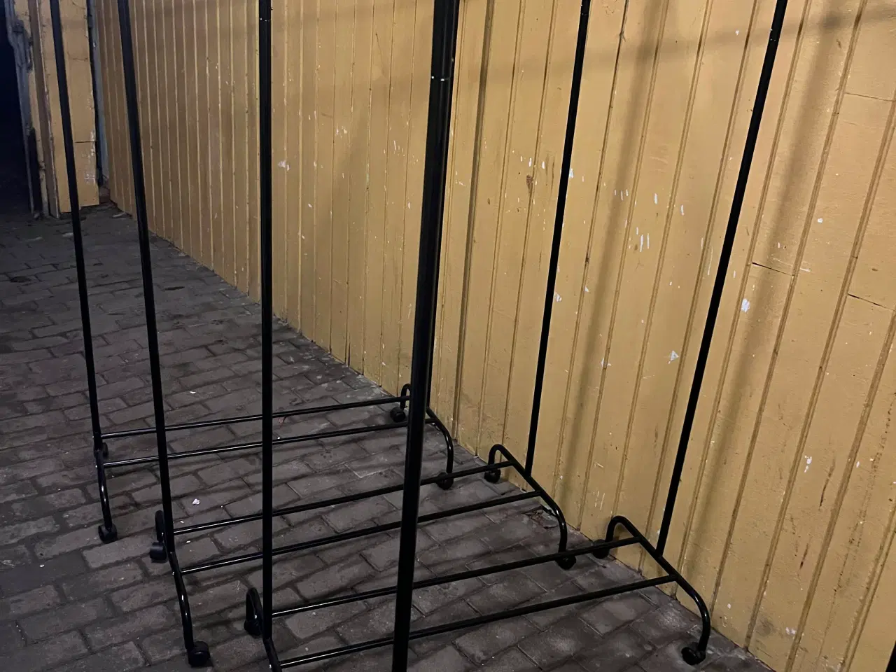 Billede 1 - 4 styks tøjstativer 