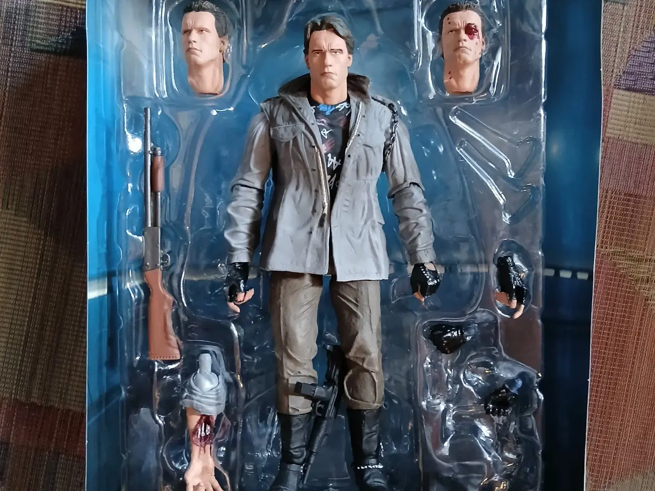 Billede 4 - NECA Terminator og Terminator 2- figurer