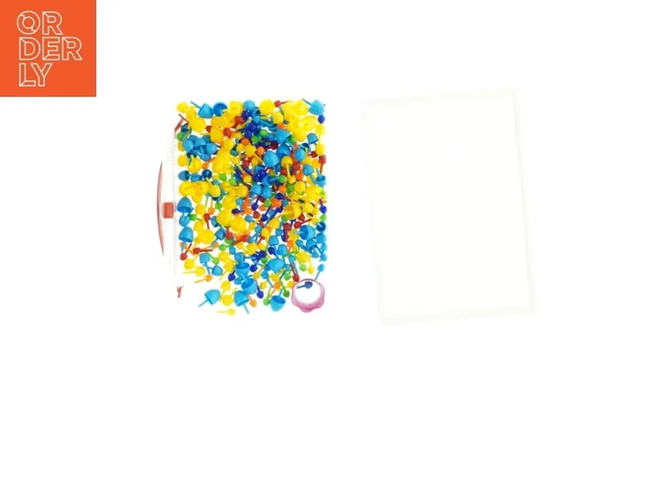 Billede 1 - Perler i æske (str. 27 x 21 cm)