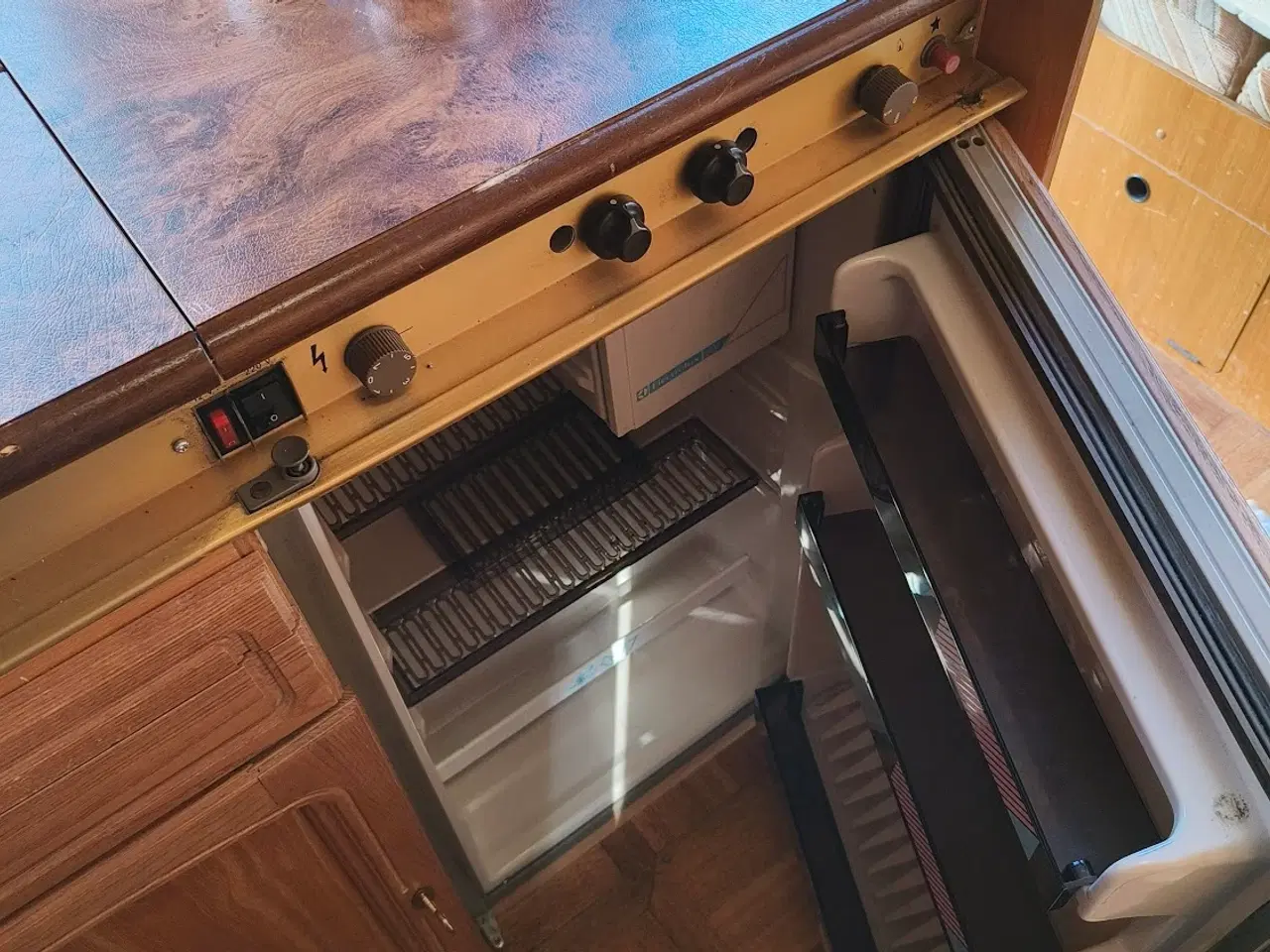 Billede 7 - Velholdt ældre Tabbert