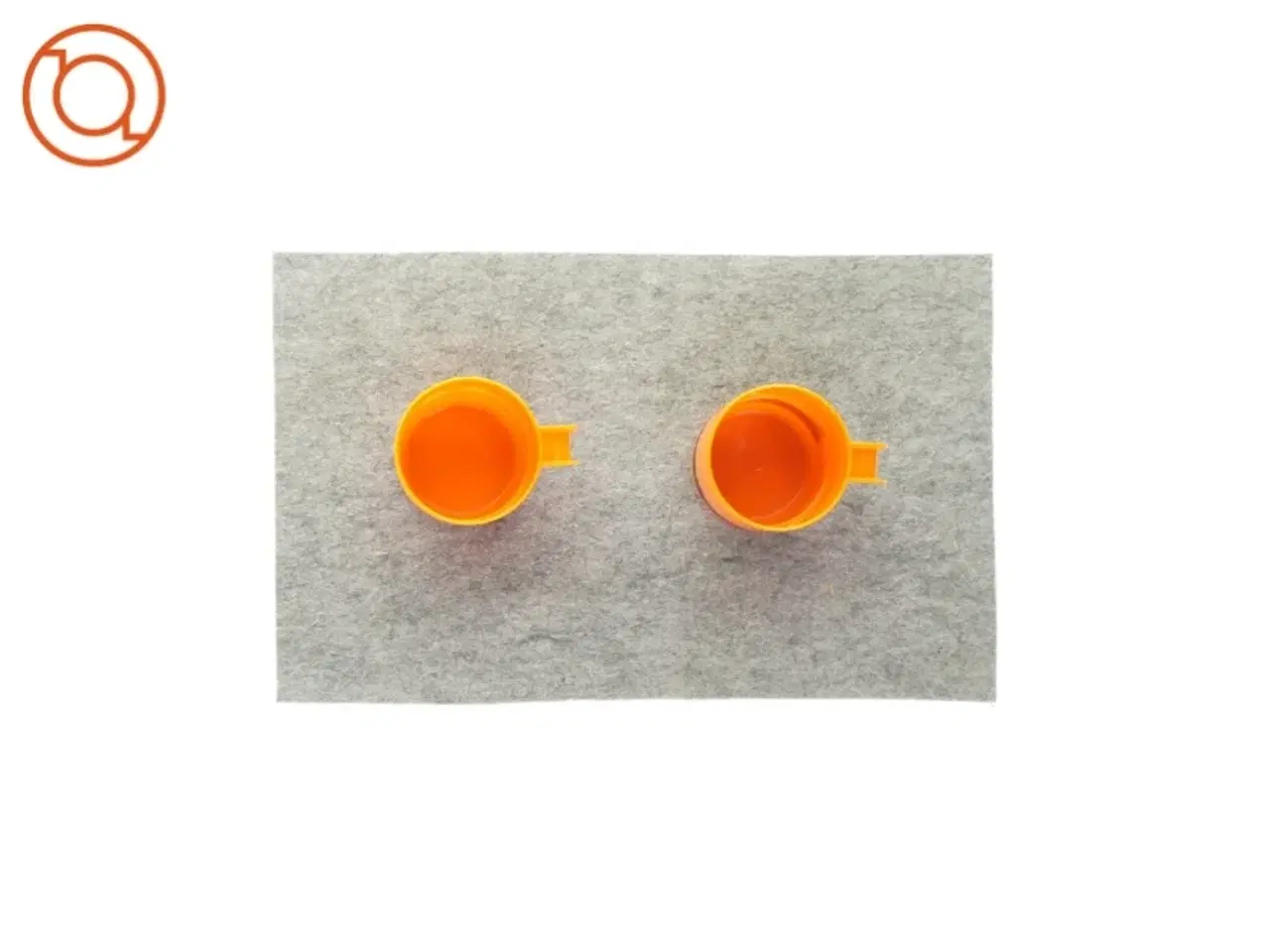 Billede 3 - Plastikkopper (2 stk) (str. HØ 8 X 8 cm)