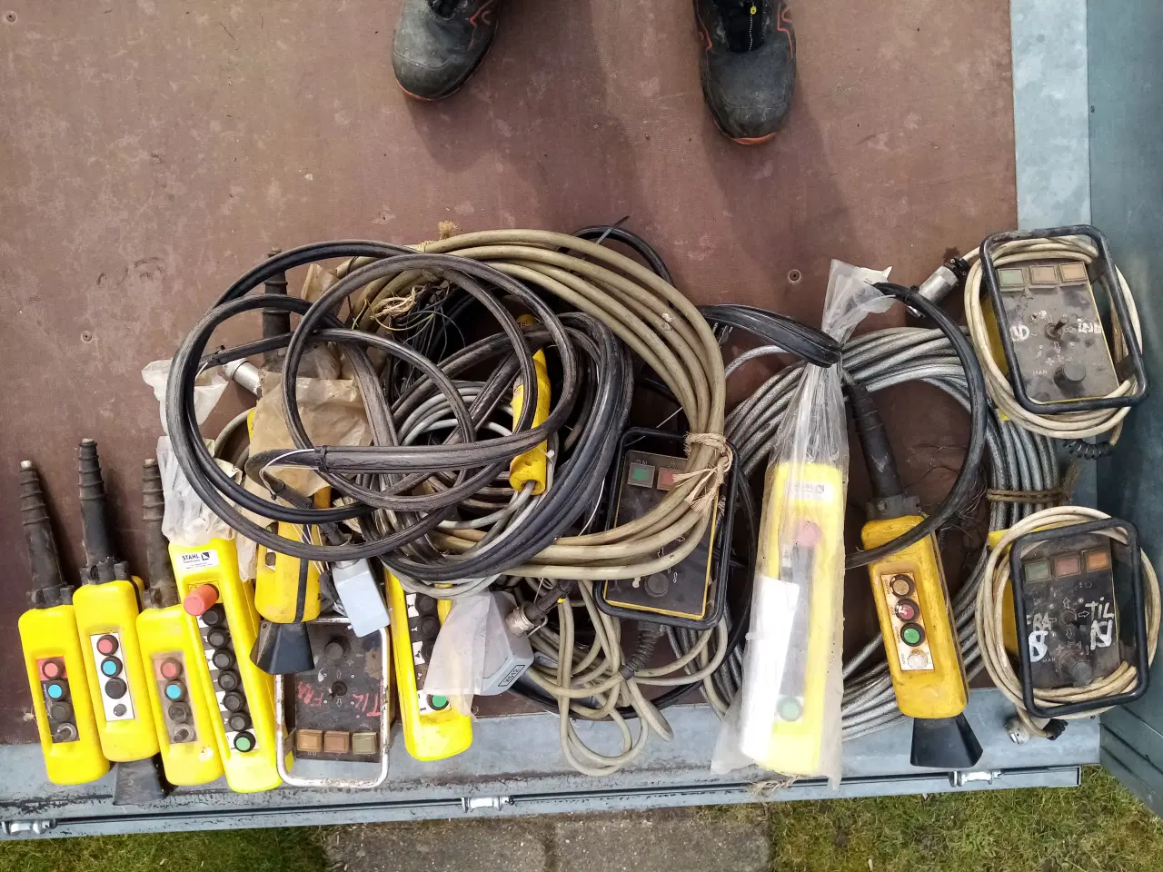 Billede 1 - Fjernbetjening/kontakter/styrebokser 