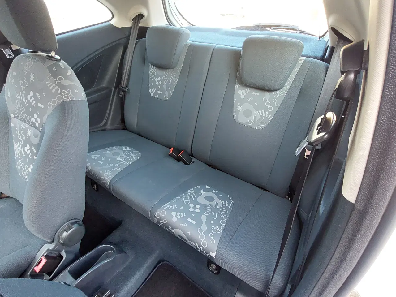 Billede 9 - NYSYNET FORD KA 1,2 MED LAVT KM. TAL