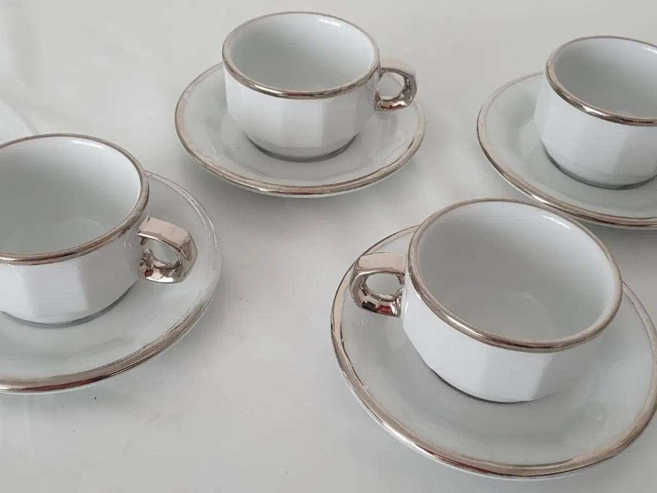 Billede 2 - Kopper med underkopper		