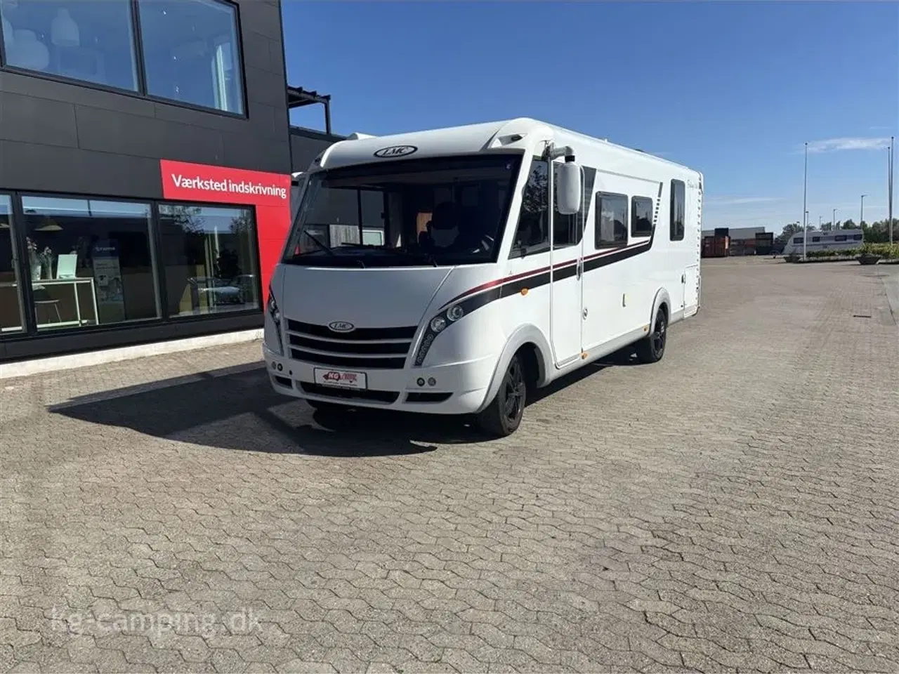 Billede 2 - 2015 - LMC I 745   Fin Helintegrerede autocamper med masser af udstyr.