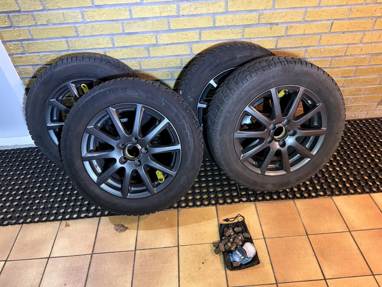 Billede 1 - Goodyear UltraGrip 9 vinterdæk