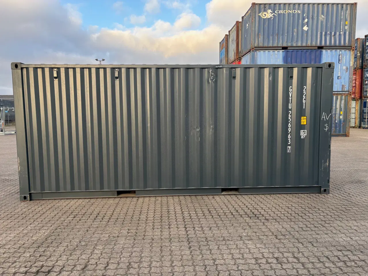 Billede 5 - TILBUD TILBUD 20 fods Container med småbuler. 7016