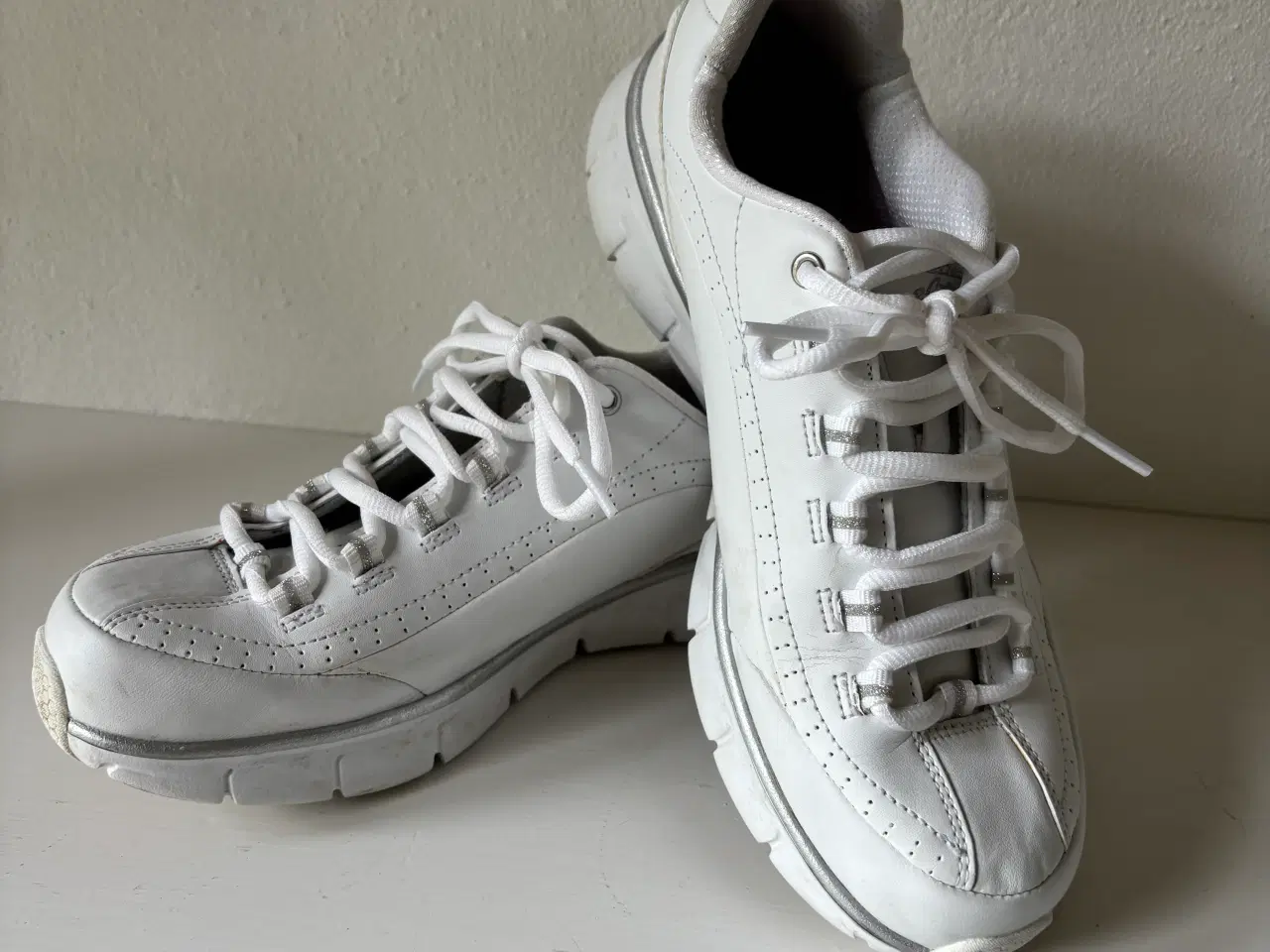 Billede 4 - Skechers sneakers str 40