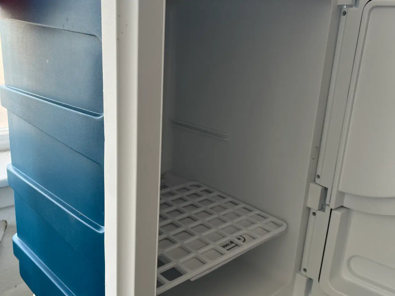 Billede 3 - Lille Køleskab