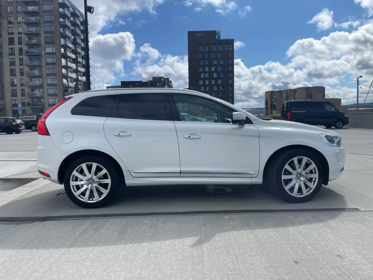 Billede 4 - Volvo XC60 2,0 D4 190 Momentum aut.