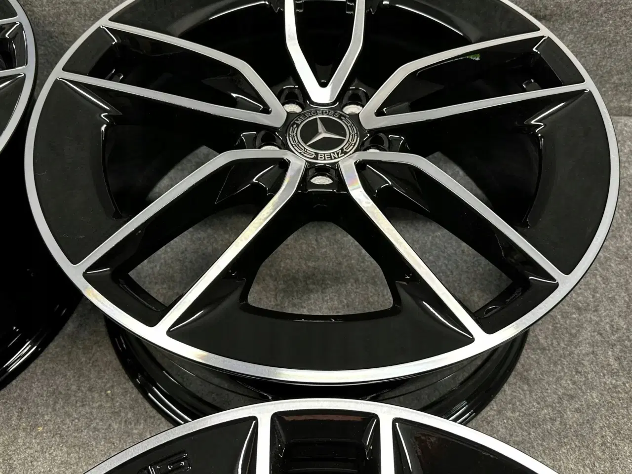Billede 4 - ALUFÆLGE MERCEDES E KLASSE AMG E43 E53 213 W213 S2
