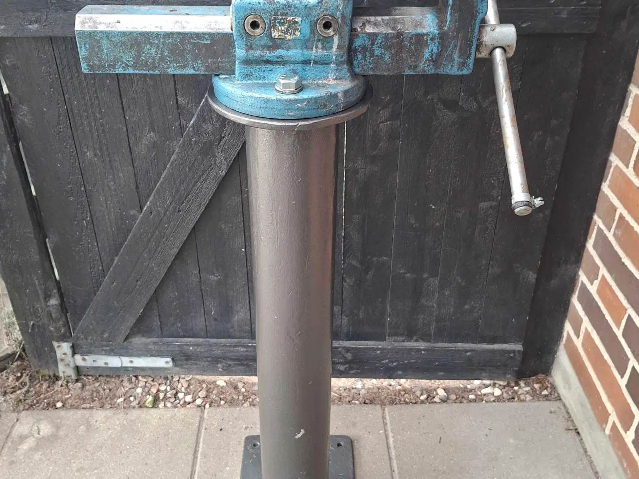 Billede 1 - Skruestik på søjle 