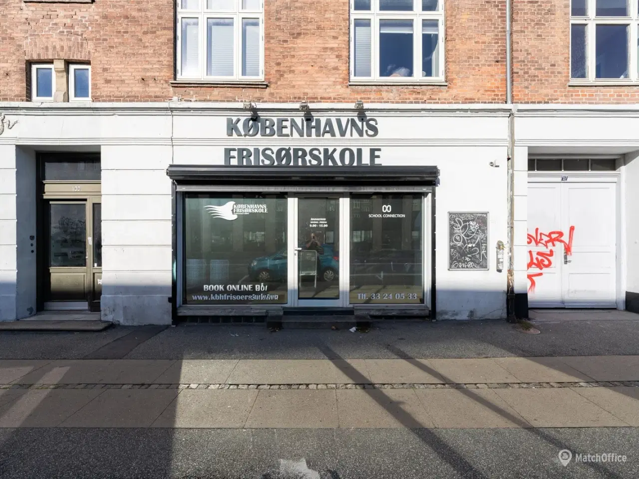 Billede 1 - SÆLGES: Turnkey frisørsalon med fuld inventarpakke – midt på Valby Langgade