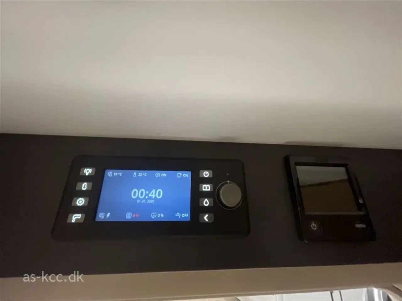 Billede 7 - 2026 - Adria Adora 663 UT Alde   Adria Adora 663 UT årg. 2026 4 sovepladser, 5 siddepladser, (Alde centralvarme ATC, Sengebetræk, Gaskasse opbevaring kr. 31.574,- lagt i prisen)