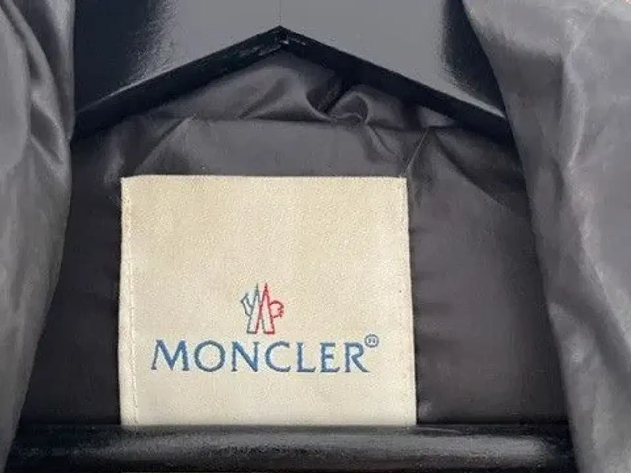 Billede 2 - Moncler frakke