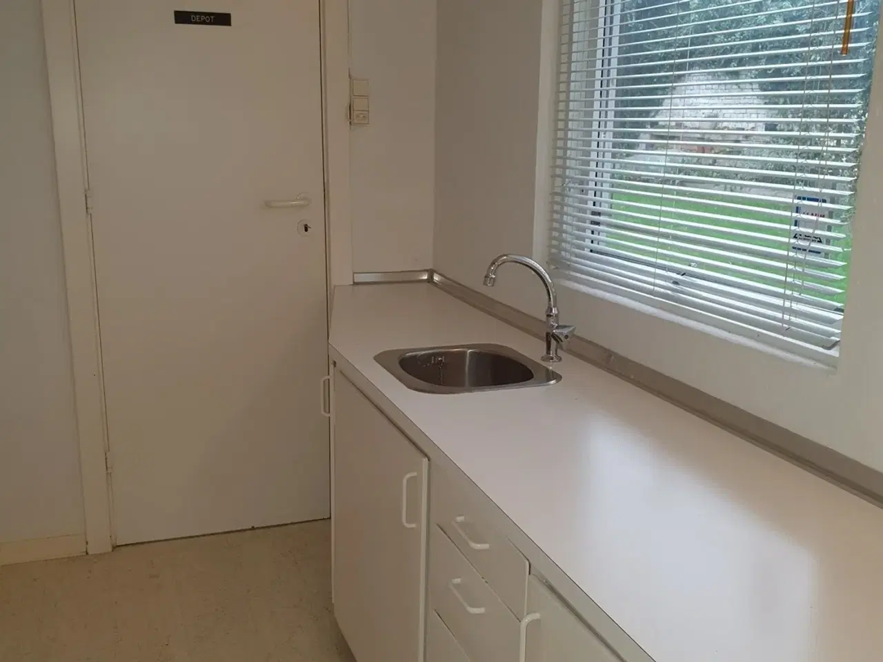 Billede 6 - Godt erhvervslejemål til butik. kontor. klinik m.m. - i alt 65 kvm