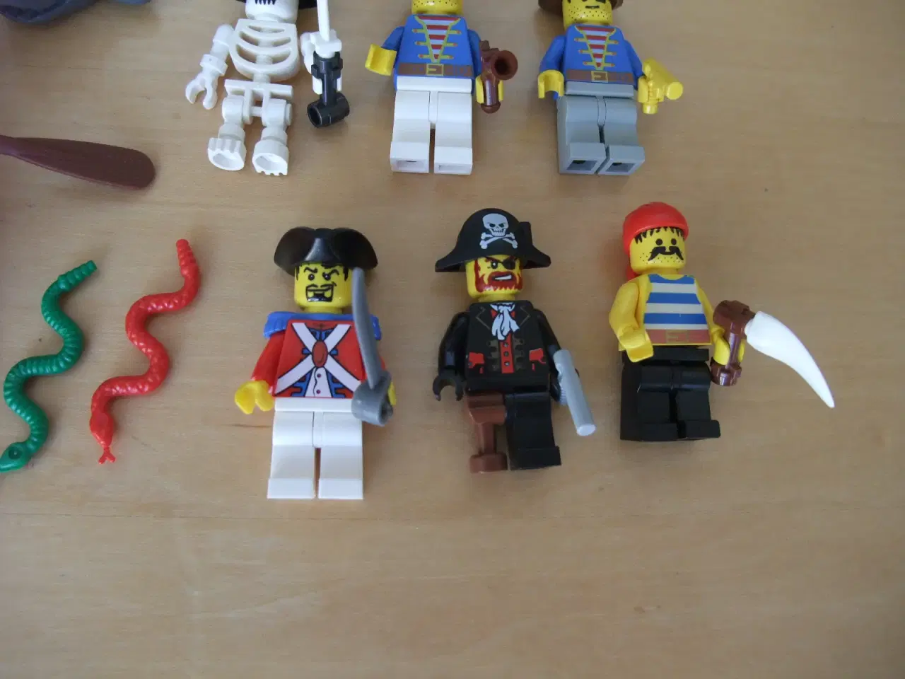 Billede 4 - Lego Pirates Figurer+Tilbehør 
