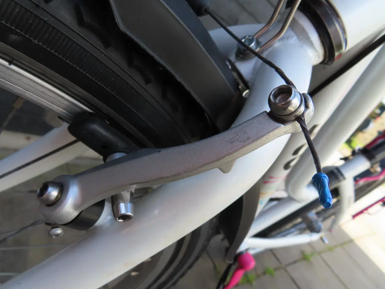 Billede 11 - Super flot totalt renoveret pigecykel 24 tommer