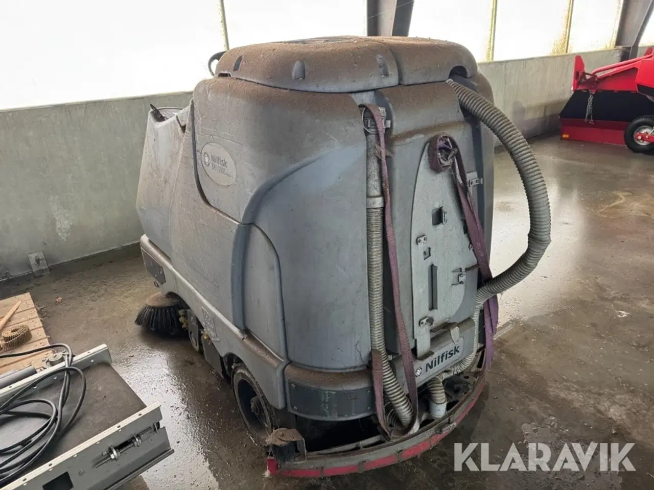 Billede 4 - Gulvvasker og fejemaskine Nilfisk BR 1100S