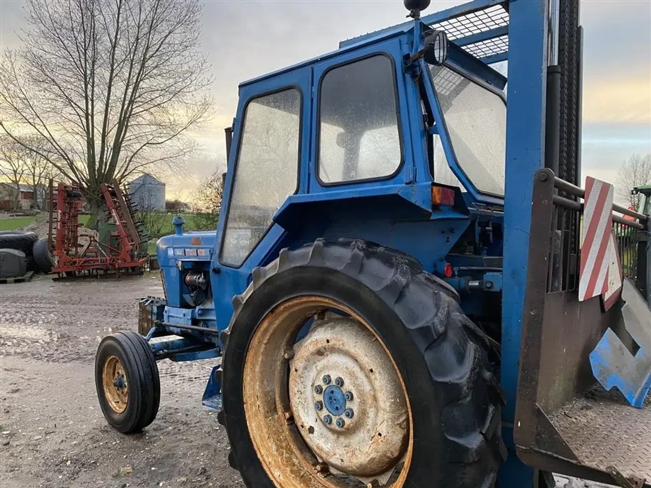 Billede 4 - Ford 5000 Med Kraftig truck tårn