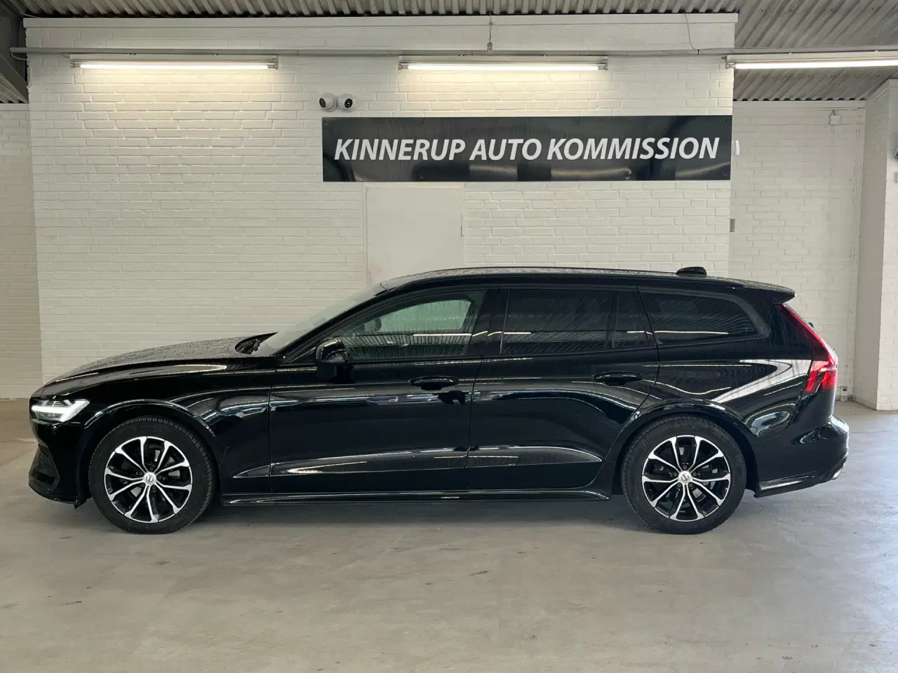 Billede 2 - Volvo V60 2,0 D4 Momentum 190HK Stc 8g Aut.