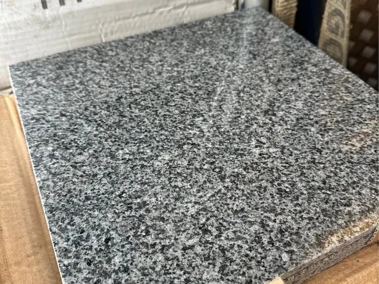 Billede 2 - Polerede granitfliser, top kvalitet, 54 stk.